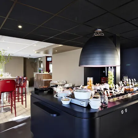 Campanile Hotel 3*