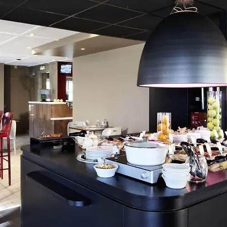 Hotel Campanile 3*
