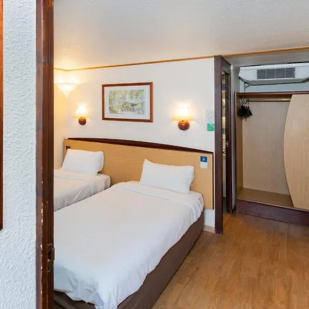 Campanile Hotel 3*